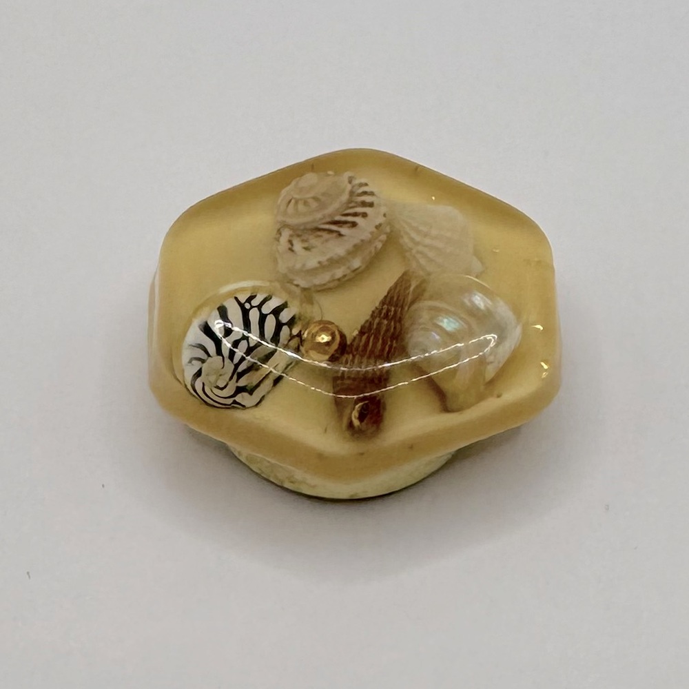 VINTAGE Resin Shell Button Cover - Picture 7 of 14